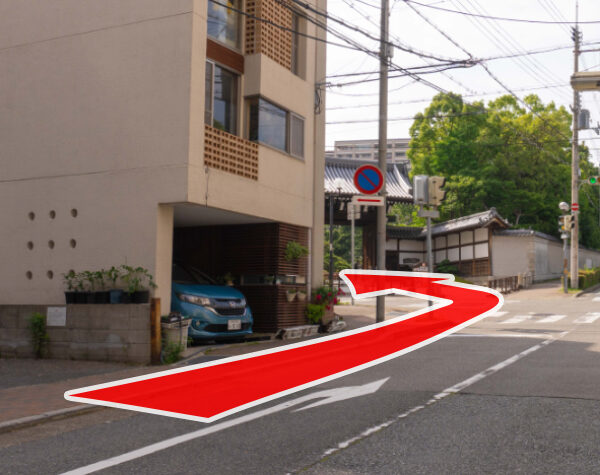 県庁前の道